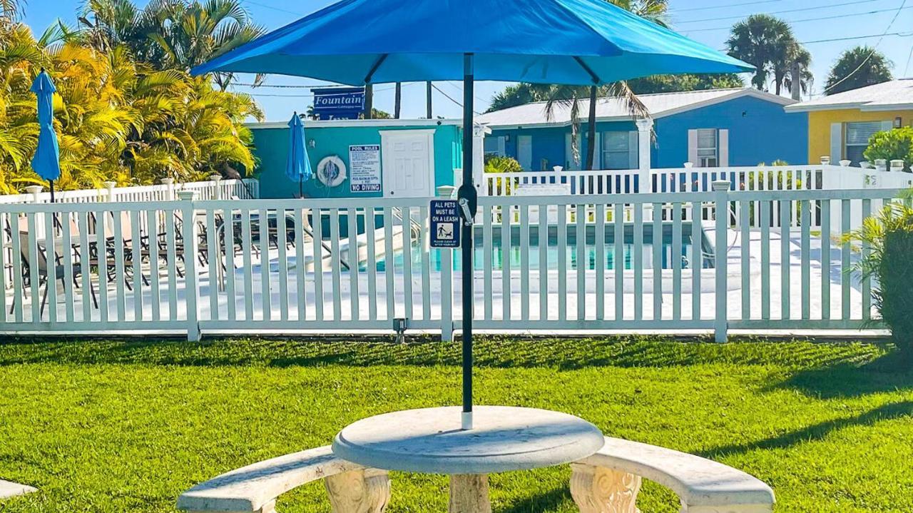 Poolside King Cottage With Kitchen - 10 Minutes To Beach! Fort Myers Exterior photo